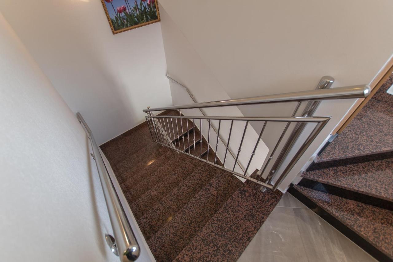 Studio Apartments Zloic In Krvavica Extérieur photo