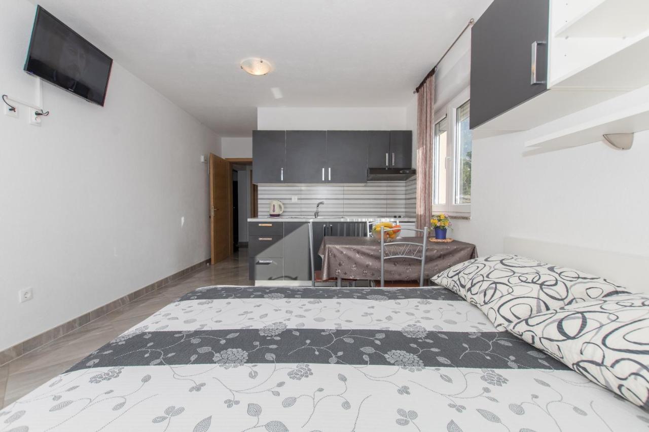 Studio Apartments Zloic In Krvavica Extérieur photo