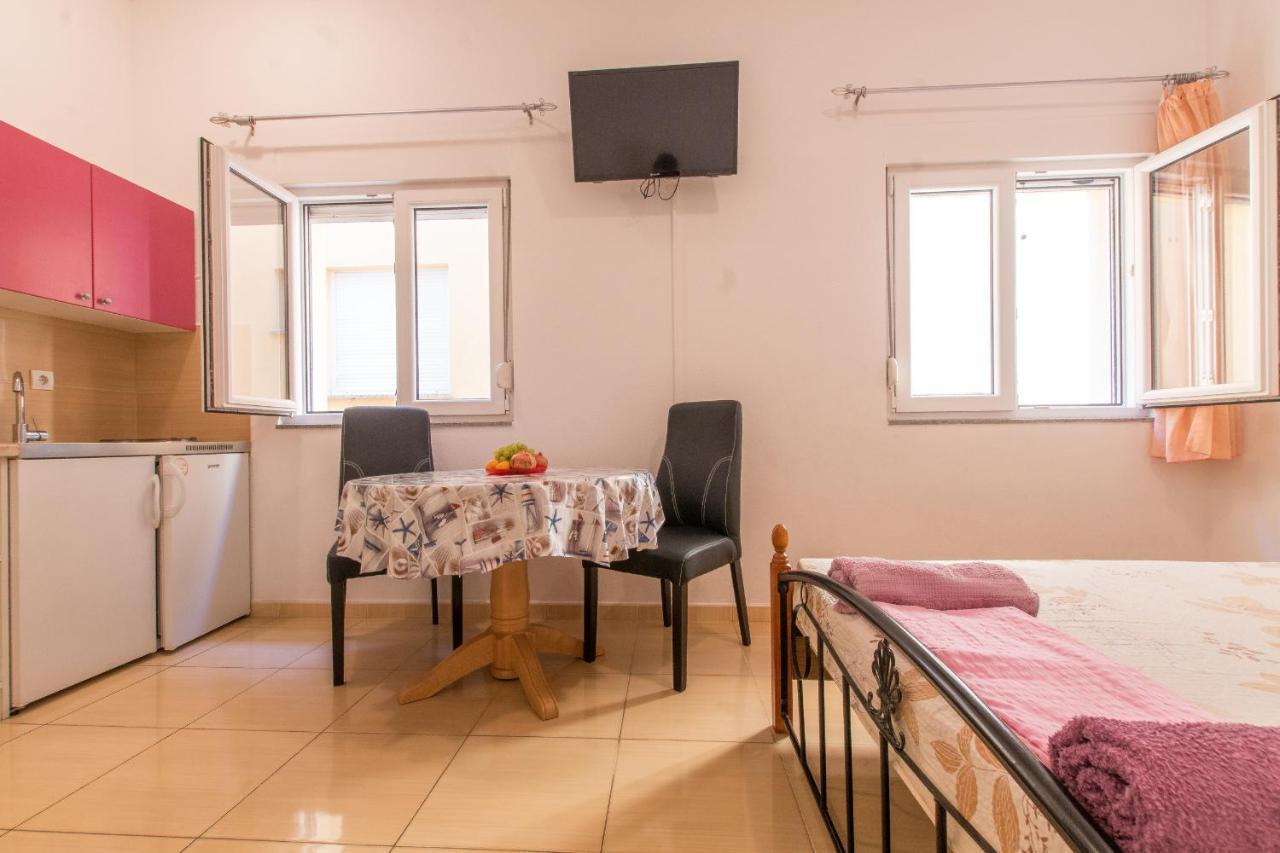 Studio Apartments Zloic In Krvavica Extérieur photo