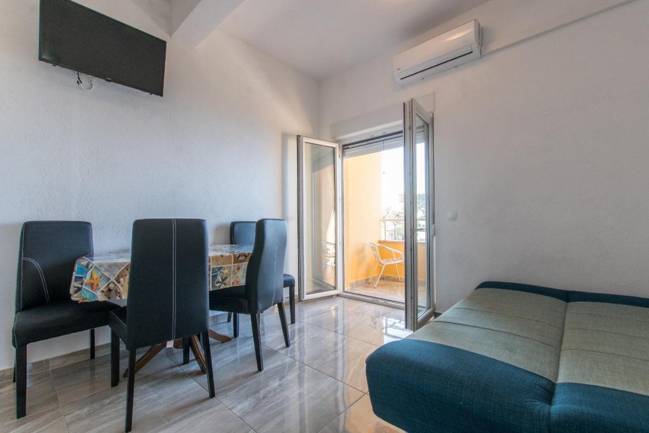 Studio Apartments Zloic In Krvavica Extérieur photo