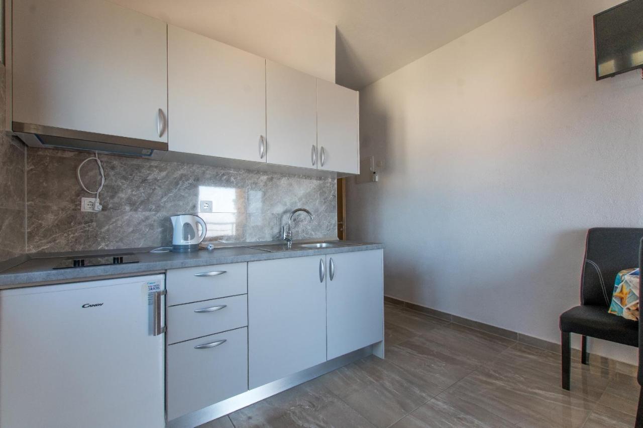 Studio Apartments Zloic In Krvavica Extérieur photo