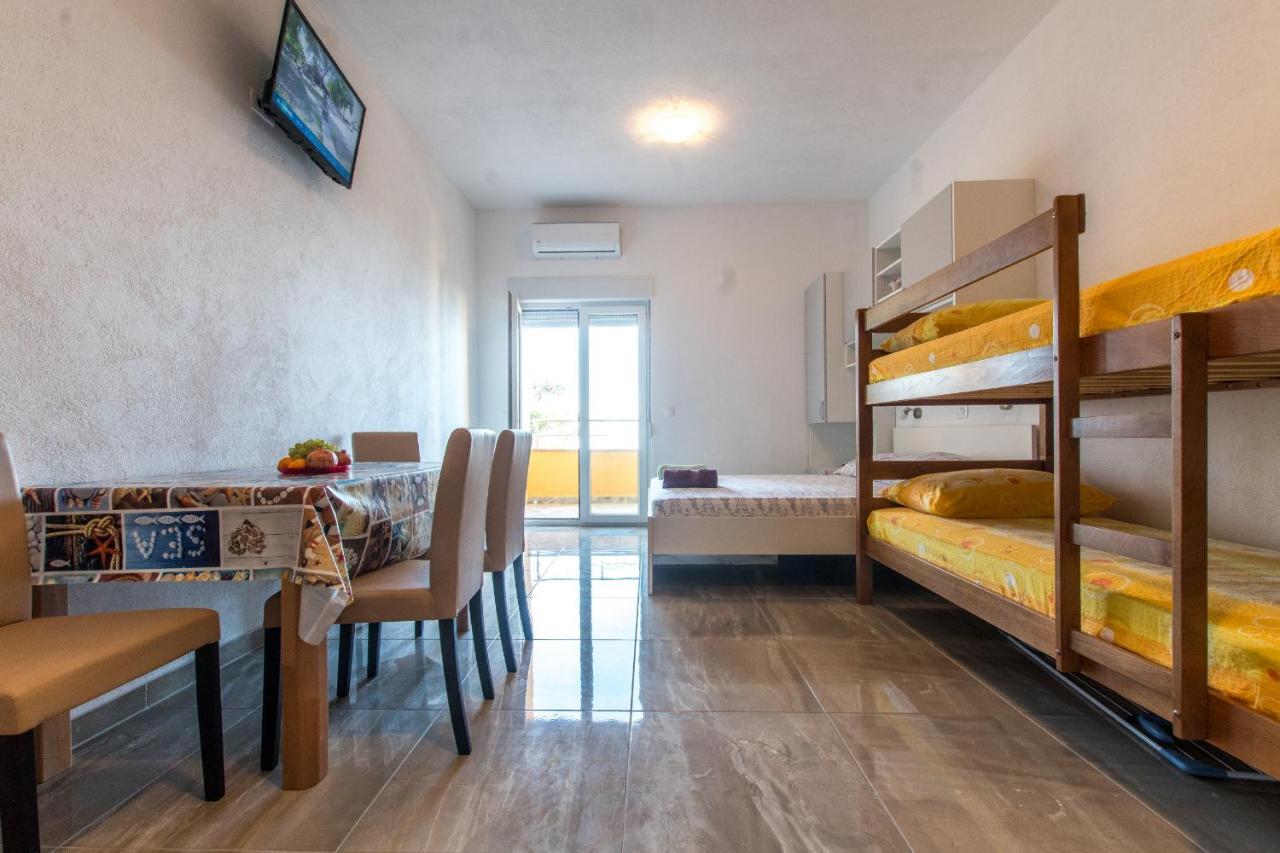 Studio Apartments Zloic In Krvavica Extérieur photo